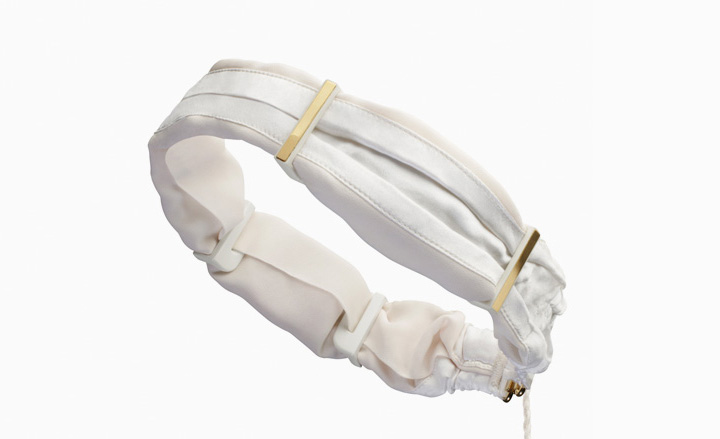 Купить molami twine - наушники-ободок (white/gold) в Москве. В нашем каталоге интернет-магазина icover.ru вы можете ознакомиться с ценами, подробным описанием, фотографиями и техническими характеристиками. Низкие цены. Высокое качество. Доставка по России. Заказать товары по телефону +7(495)229-39-50 Molami Twine - наушники-ободок (White/Gold) купить в интернет-магазине icover