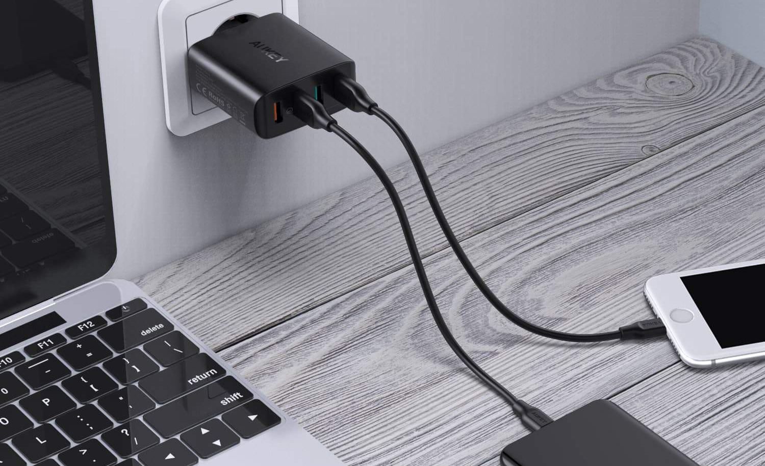 Сетевое зарядное устройство Aukey Wall Charger PA-T18 (Black) купить в интернет-магазине icover