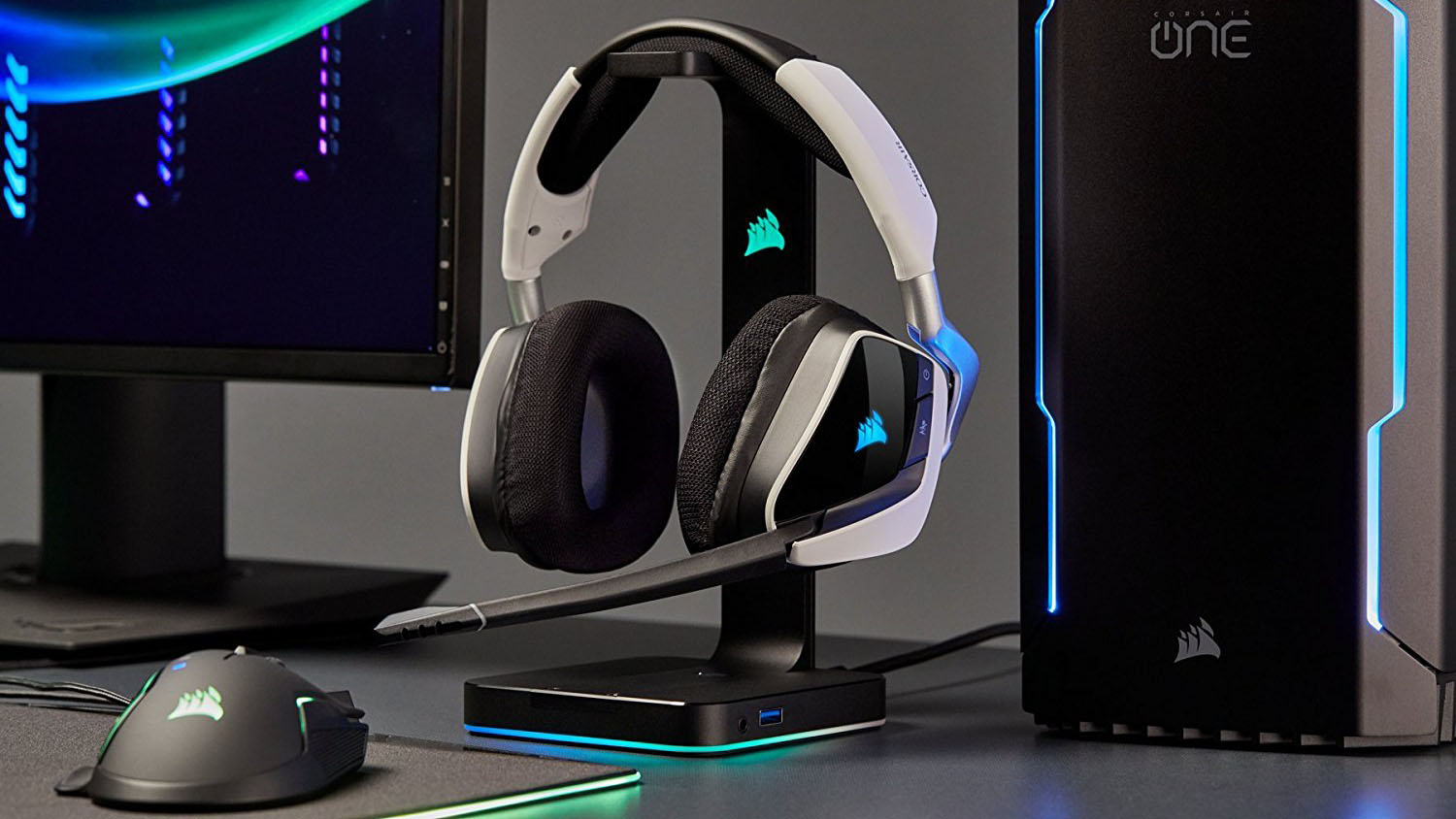 Беспроводная игровая гарнитура Corsair Gaming VOID PRO RGB CA-9011153-EU (Black/White) купить в интернет-магазине icover