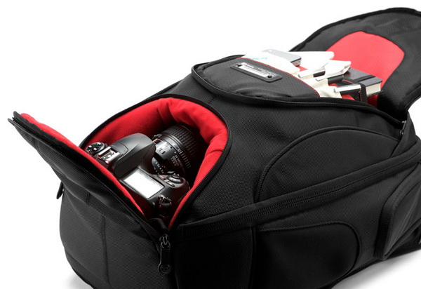 Booq Boa Flow XL (BFXL-BLR) - рюкзак для MacBook 17 (Black/Red) купить в интернет-магазине icover