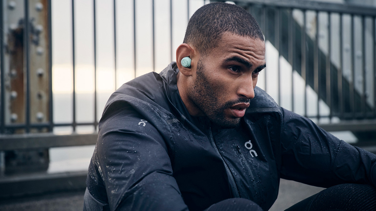Bluetooth-наушники Bang & Olufsen Beoplay E8 Sport (Oxygen Blue) купить в интернет-магазине icover