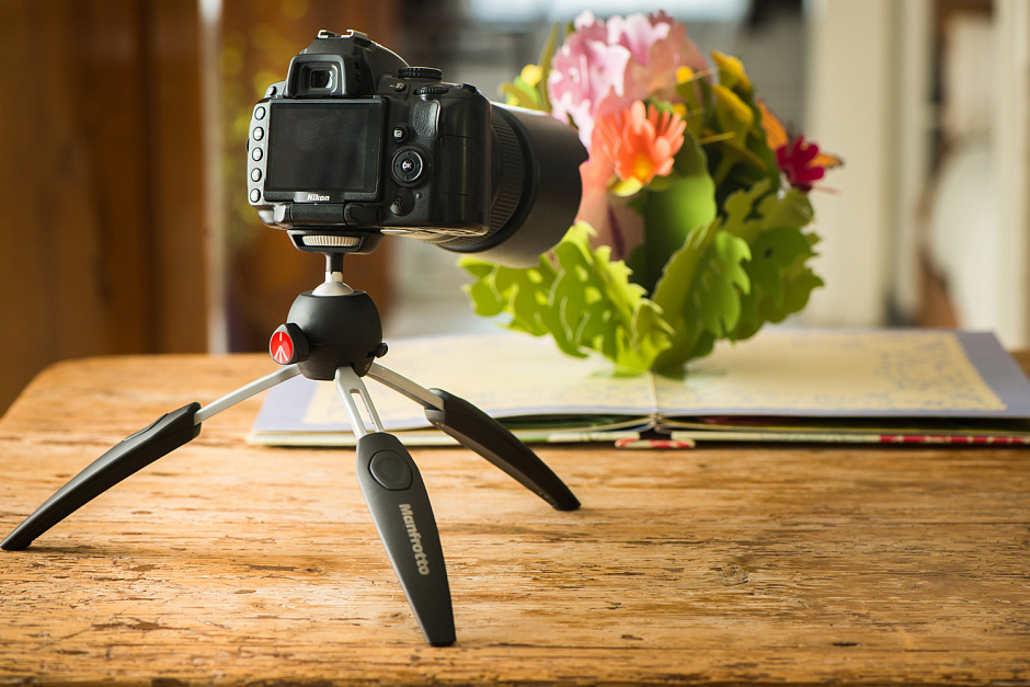 Manfrotto Pixi Evo 2 Section Mini Tripod (MTPIXIEVO-BK) - настольный штатив (Black) купить в интернет-магазине icover