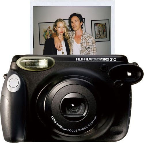 Купить fujifilm instax 210 - фотоаппарат мгновенной печати (black) в Москве. В нашем каталоге интернет-магазина icover.ru вы можете ознакомиться с ценами, подробным описанием, фотографиями и техническими характеристиками. Низкие цены. Высокое качество. Доставка по России. Заказать товары по телефону +7(495)229-39-50 Fujifilm Instax 210 - фотоаппарат мгновенной печати (Black) купить в интернет-магазине icover