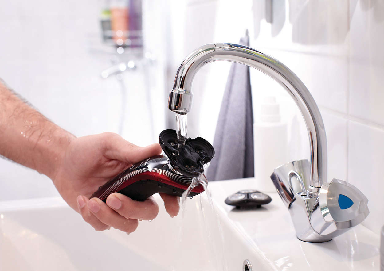 Купить philips sensotouch 7000 (rq1175/16) - электробритва (red/black) в Москве. В нашем каталоге интернет-магазина icover.ru вы можете ознакомиться с ценами, подробным описанием, фотографиями и техническими характеристиками. Низкие цены. Высокое качество. Доставка по России. Заказать товары по телефону +7(495)229-39-50 Philips SensoTouch 7000 (RQ1175/16) - электробритва (Red/Black) купить в интернет-магазине icover