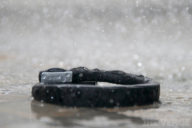 Jawbone Up 2.0 M (15,5-18 см) JBR06a-MD-EMEA - спортивный браслет-шагомер (Blue) купить в интернет-магазине icover