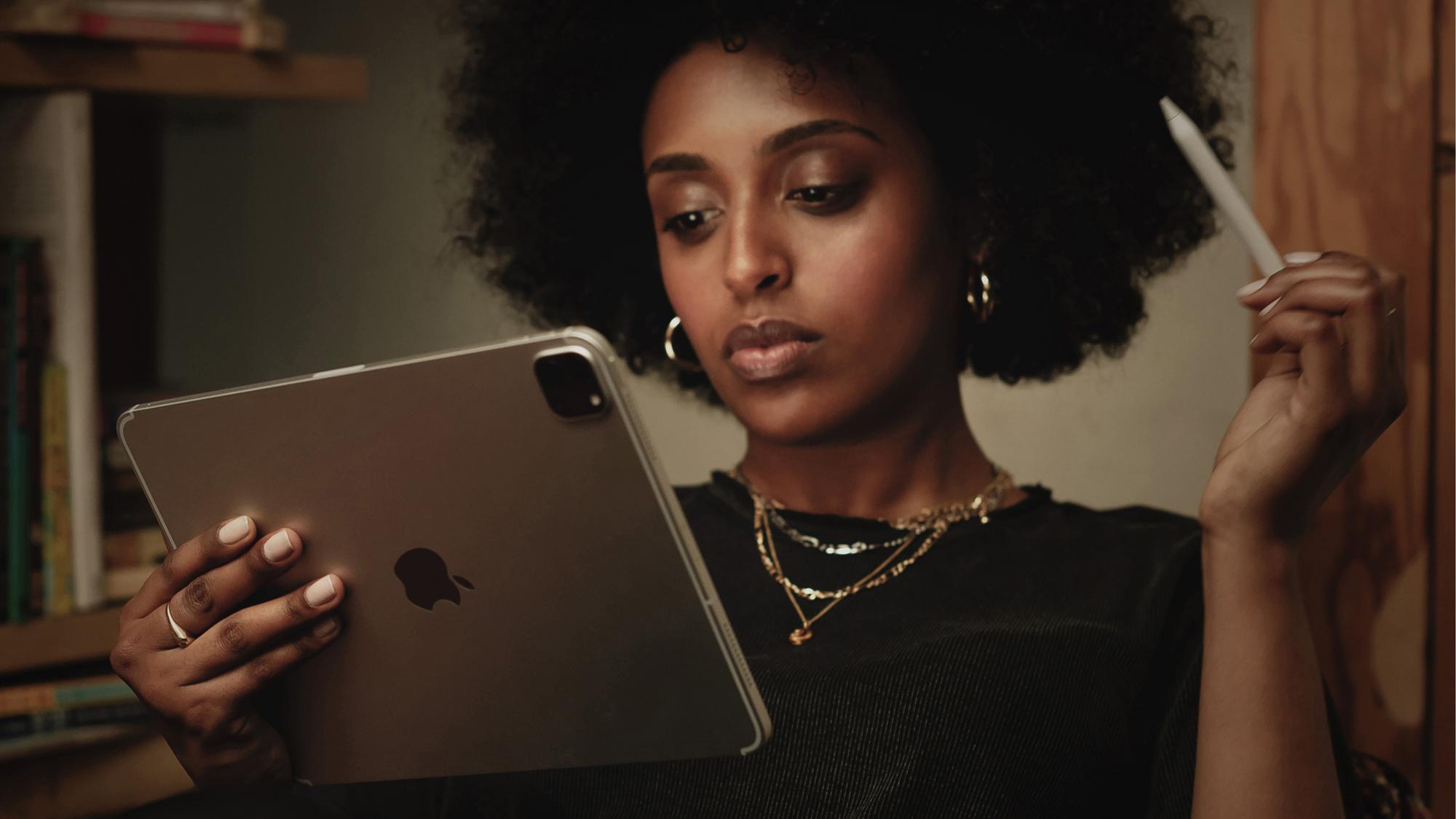 Планшет Apple iPad Pro 2020 12.9" (MY2H2RU/A) Wi-Fi 128Gb (Space Grey) купить в интернет-магазине icover