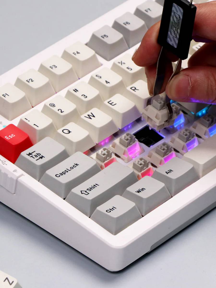 Купить клавиатура игровая cidoo abm098 (white) в Москве. В нашем каталоге интернет-магазина icover.ru вы можете ознакомиться с ценами, подробным описанием, фотографиями и техническими характеристиками. Низкие цены. Высокое качество. Доставка по России. Заказать товары по телефону +7(495)229-39-50 Клавиатура игровая Cidoo ABM098 (White) купить в интернет-магазине icover