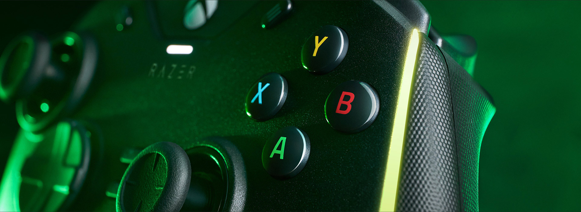 Геймпад Razer Wolverine V2 Chroma (RZ06-04010200-R3M1) для Xbox Series X/S (White) купить в интернет-магазине icover