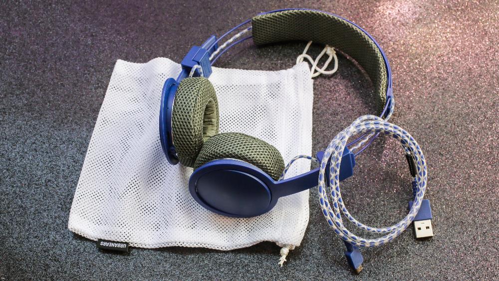 Urbanears Hellas - беспроводные наушники с микрофоном (Trail) купить в интернет-магазине icover
