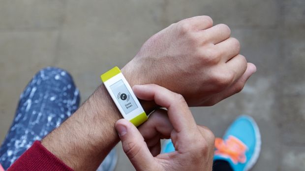 Купить sony smartband swr30 - умный браслет для android (black) в Москве. В нашем каталоге интернет-магазина icover.ru вы можете ознакомиться с ценами, подробным описанием, фотографиями и техническими характеристиками. Низкие цены. Высокое качество. Доставка по России. Заказать товары по телефону +7(495)229-39-50 Sony SmartBand SWR30 - умный браслет для Android (Black) купить в интернет-магазине icover