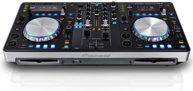 Купить pioneer xdj-r1 - dj-контроллер в Москве. В нашем каталоге интернет-магазина icover.ru вы можете ознакомиться с ценами, подробным описанием, фотографиями и техническими характеристиками. Низкие цены. Высокое качество. Доставка по России. Заказать товары по телефону +7(495)229-39-50 Pioneer XDJ-R1 - DJ-контроллер купить в интернет-магазине icover