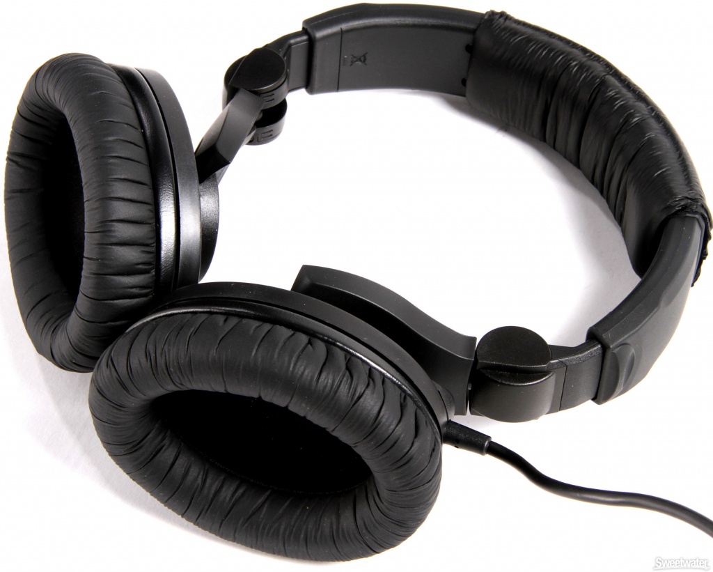 Купить мониторные наушники sennheiser hd 280 pro black в Москве. В нашем каталоге интернет-магазина icover.ru вы можете ознакомиться с ценами, подробным описанием, фотографиями и техническими характеристиками. Низкие цены. Высокое качество. Доставка по России. Заказать товары по телефону +7(495)229-39-50 Мониторные наушники Sennheiser HD 280 PRO black купить в интернет-магазине icover