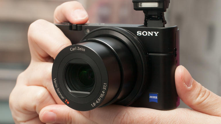 Купить фотоаппарат sony cyber-shot dsc-rx100 ii (dsc-rx100m2) в Москве. В нашем каталоге интернет-магазина icover.ru вы можете ознакомиться с ценами, подробным описанием, фотографиями и техническими характеристиками. Низкие цены. Высокое качество. Доставка по России. Заказать товары по телефону +7(495)229-39-50 Фотоаппарат Sony Cyber-shot DSC-RX100 II (DSC-RX100M2) купить в интернет-магазине icover