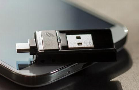 Leef Bridge 3.0 32 Gb (LB300KK032R7) Leef Bridge 3.0 32 Gb (LB300KK032R7)
