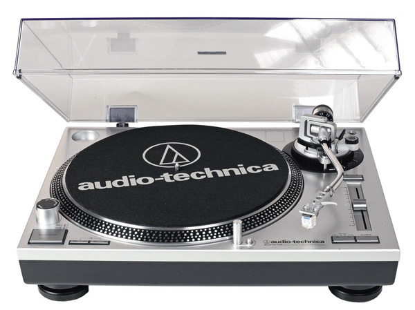 Купить audio-technica at-lp120usb - проигрыватель виниловых пластинок в Москве. В нашем каталоге интернет-магазина icover.ru вы можете ознакомиться с ценами, подробным описанием, фотографиями и техническими характеристиками. Низкие цены. Высокое качество. Доставка по России. Заказать товары по телефону +7(495)229-39-50 Audio-Technica AT-LP120USB - проигрыватель виниловых пластинок купить в интернет-магазине icover