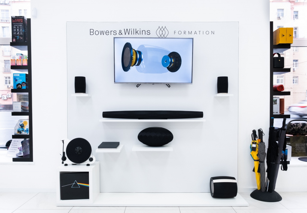 Bowers & Wilkins rytI-4jkLTg (1).jpg