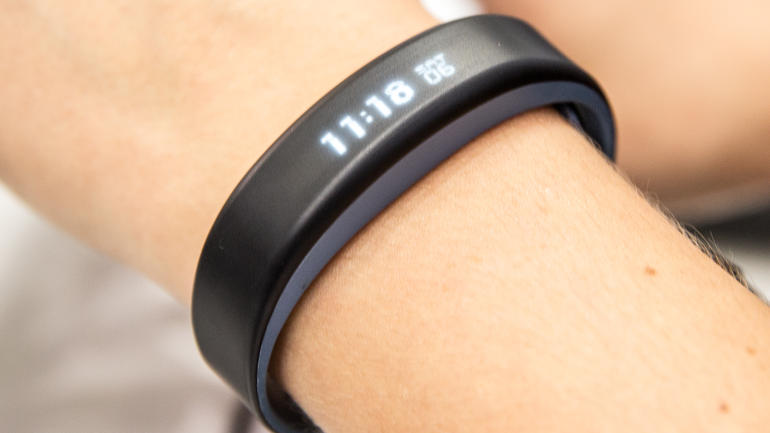 Купить garmin vivosmart sm - фитнес браслет (gray) в Москве. В нашем каталоге интернет-магазина icover.ru вы можете ознакомиться с ценами, подробным описанием, фотографиями и техническими характеристиками. Низкие цены. Высокое качество. Доставка по России. Заказать товары по телефону +7(495)229-39-50 Garmin Vivosmart SM - фитнес браслет (Gray) купить в интернет-магазине icover
