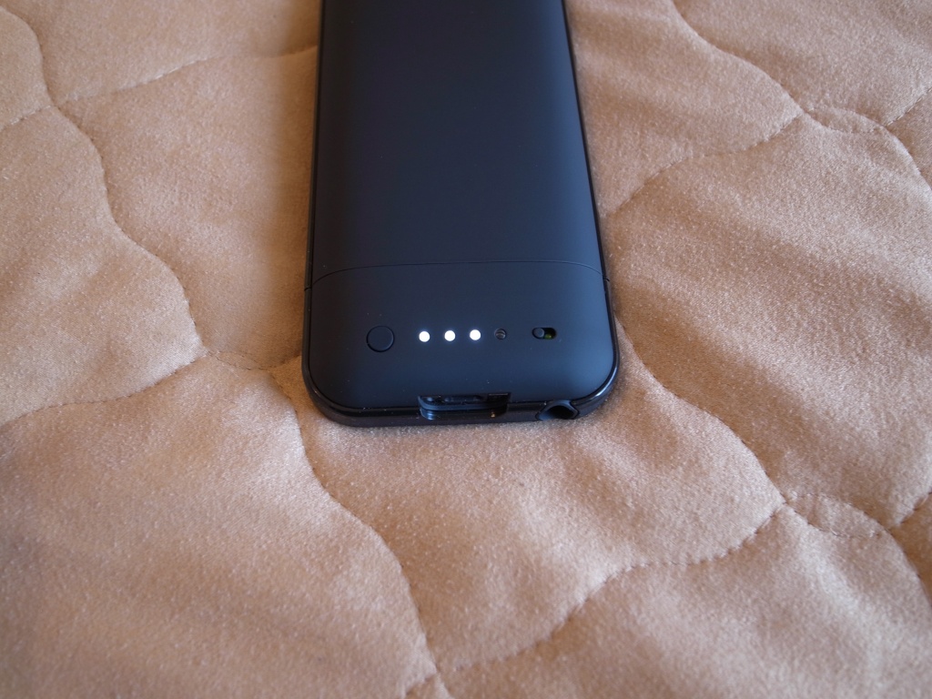 Зарядка для iphone se 2016 купить в Mophie Juice Pack Helium 1500 мАч