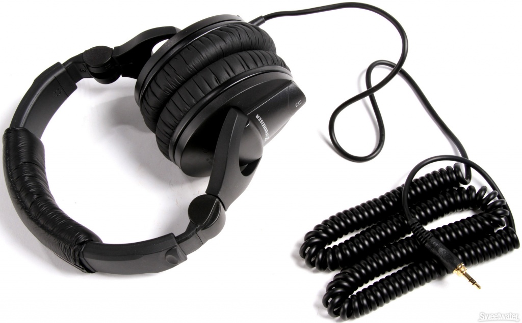 Купить мониторные наушники sennheiser hd 280 pro black в Москве. В нашем каталоге интернет-магазина icover.ru вы можете ознакомиться с ценами, подробным описанием, фотографиями и техническими характеристиками. Низкие цены. Высокое качество. Доставка по России. Заказать товары по телефону +7(495)229-39-50 Мониторные наушники Sennheiser HD 280 PRO black купить в интернет-магазине icover