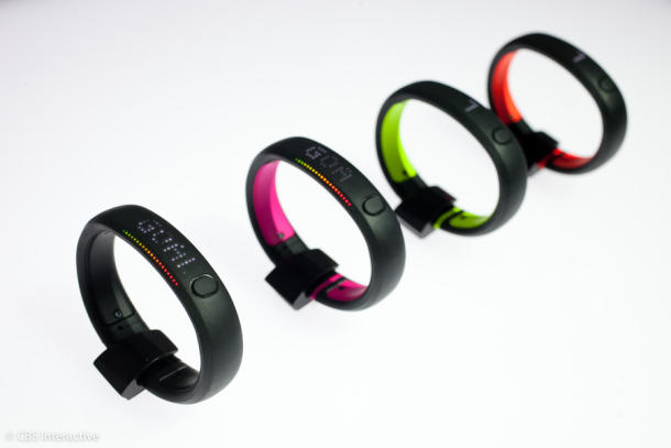 Купить nike+ fuelband se l (20см) - спортивный браслет для iphone/ipod/ipad (green) в Москве. В нашем каталоге интернет-магазина icover.ru вы можете ознакомиться с ценами, подробным описанием, фотографиями и техническими характеристиками. Низкие цены. Высокое качество. Доставка по России. Заказать товары по телефону +7(495)229-39-50 Nike+ Fuelband SE L (20см) - спортивный браслет для iPhone/iPod/iPad (Green) купить в интернет-магазине icover