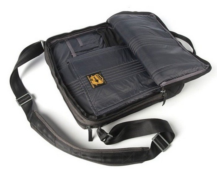 Купить ogio covert 11 sholder bag (111066.53) - сумка для ноутбука (heather grey) в Москве. В нашем каталоге интернет-магазина icover.ru вы можете ознакомиться с ценами, подробным описанием, фотографиями и техническими характеристиками. Низкие цены. Высокое качество. Доставка по России. Заказать товары по телефону +7(495)229-39-50 OGIO Covert 11 Sholder Bag (111066.53) - сумка для ноутбука (Heather Grey) купить в интернет-магазине icover
