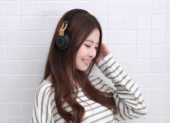 Купить беспроводные наушники jabra move wireless (gold) в Москве. В нашем каталоге интернет-магазина icover.ru вы можете ознакомиться с ценами, подробным описанием, фотографиями и техническими характеристиками. Низкие цены. Высокое качество. Доставка по России. Заказать товары по телефону +7(495)229-39-50 Беспроводные наушники Jabra Move Wireless (Gold) купить в интернет-магазине icover