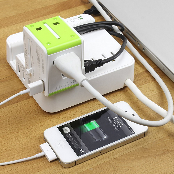 Умный роутер для путешествий Satechi Smart Travel Router / Travel Adapter with USB Port (White) купить в интернет-магазине icover