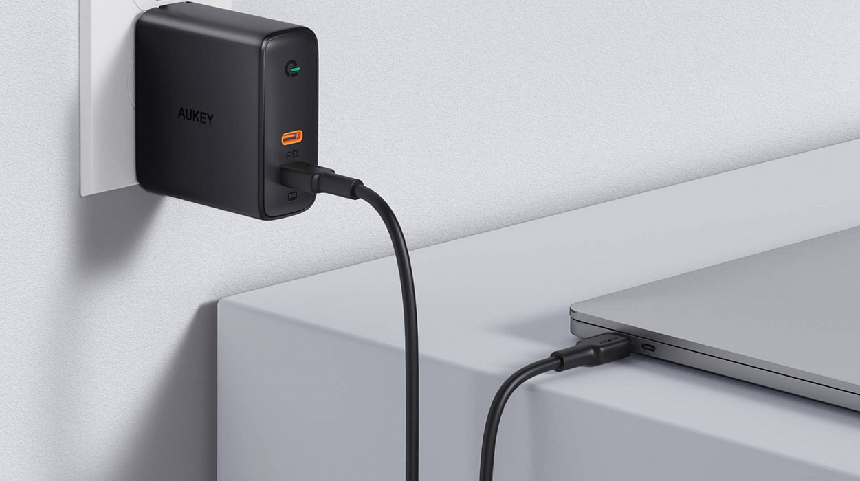 Сетевое зарядное устройство Aukey Focus Duo PD (PA-D5) USB-C 63W (Black) купить в интернет-магазине icover