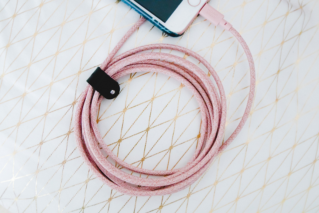 Кабель для iPhone, iPad Native Union Belt Cable (BELT-KV-L-ROSE-3) USB to Lightning 3m (Pink) купить в интернет-магазине icover