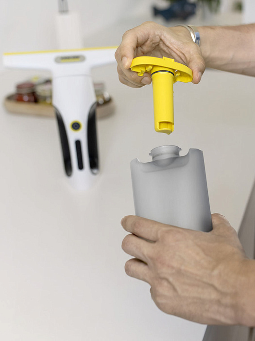 Стеклоочиститель Karcher WV 2 Universal Care 1.633-671.0 (White) купить в интернет-магазине icover