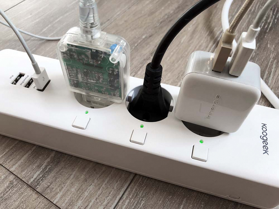 Умный сетевой фильтр Koogeek Smart Outlet O1EU для Apple Homekit (White) купить в интернет-магазине icover