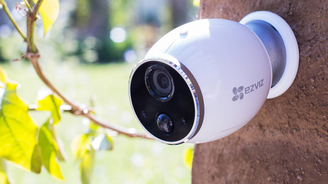 IP-камера Ezviz Mini Trooper Wi-Fi с базовой станцией и доп. камерой (White) купить в интернет-магазине icover