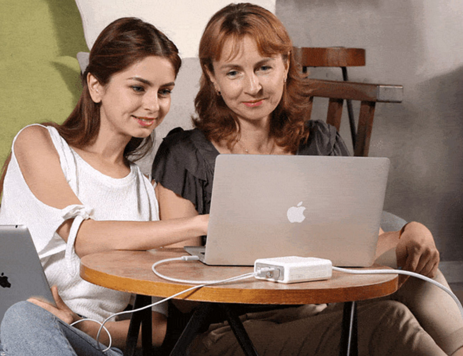 Док-станция DockCase P1 HD для MacBook Air 13'' 2018/MacBook 12'' (White) купить в интернет-магазине icover