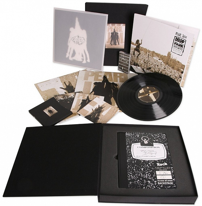 Сборник Pearl Jam - Ten Collector's Edition Box Set (2 CD + DVD + 4 LP + Audio MC) купить в интернет-магазине icover