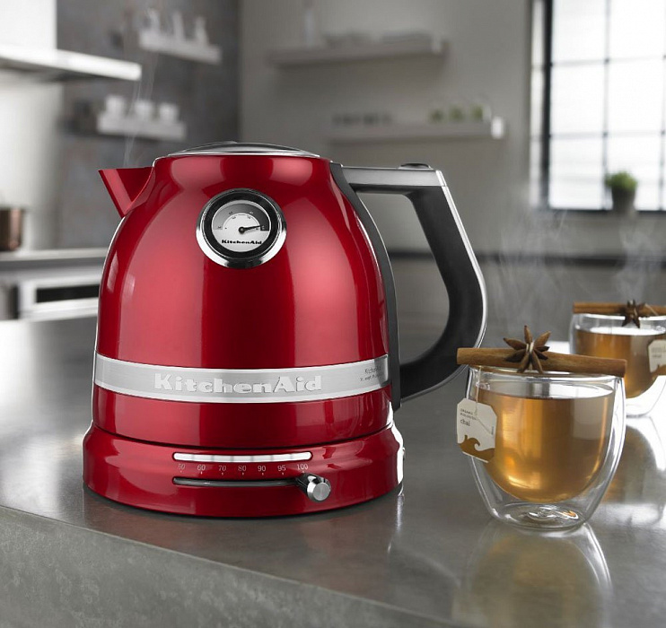 Электрический чайник KitchenAid Electric Kettle Artisan 5KEK1522ECA (Candy Apple Red) купить в интернет-магазине icover