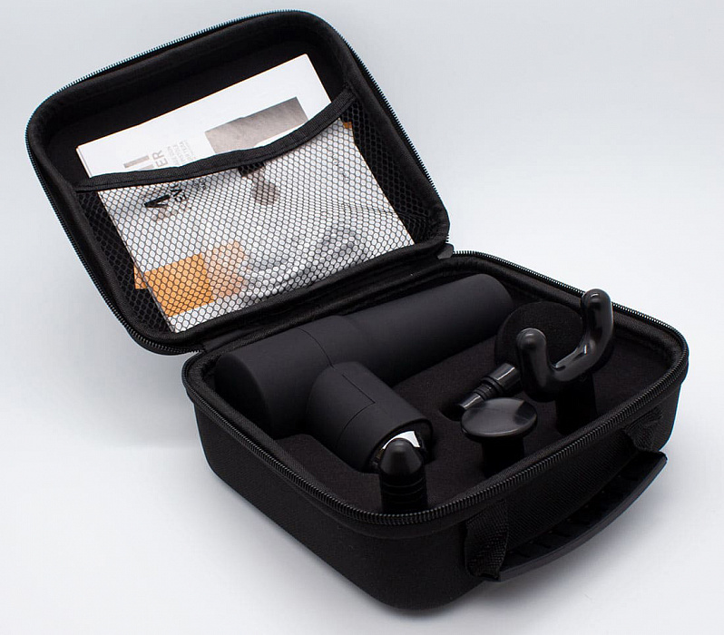 Перкуссионный массажер GESS Mini Revolver (Black) купить в интернет-магазине icover