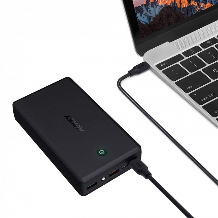 Внешний аккумулятор Aukey Power Bank 30000 mAh USB C Power Delivery PD 2.0 PB-Y7 (Black) купить в интернет-магазине icover