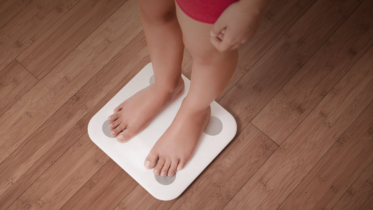 Умные весы Xiaomi Mi Body Composition Scale XMTZC02HM (White) купить в интернет-магазине icover