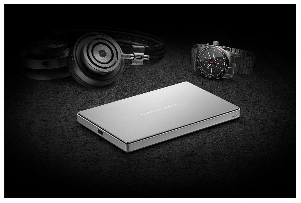 Внешний накопитель LaCie Porsche Design Mobile 2TB USB 3.1 STFD2000400 (Silver) купить в интернет-магазине icover