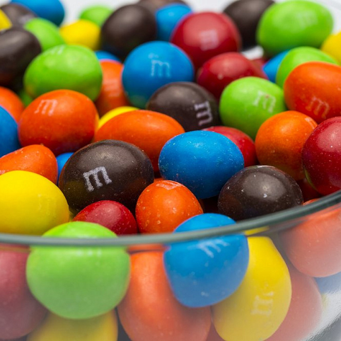 Ассорти DrageeMix драже M&M's Арахис (3х145г), Шоколад (3х145г) купить в интернет-магазине icover