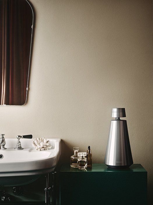 Беспроводная акустическая система Bang & Olufsen BeoSound 1 (Silver) купить в интернет-магазине icover