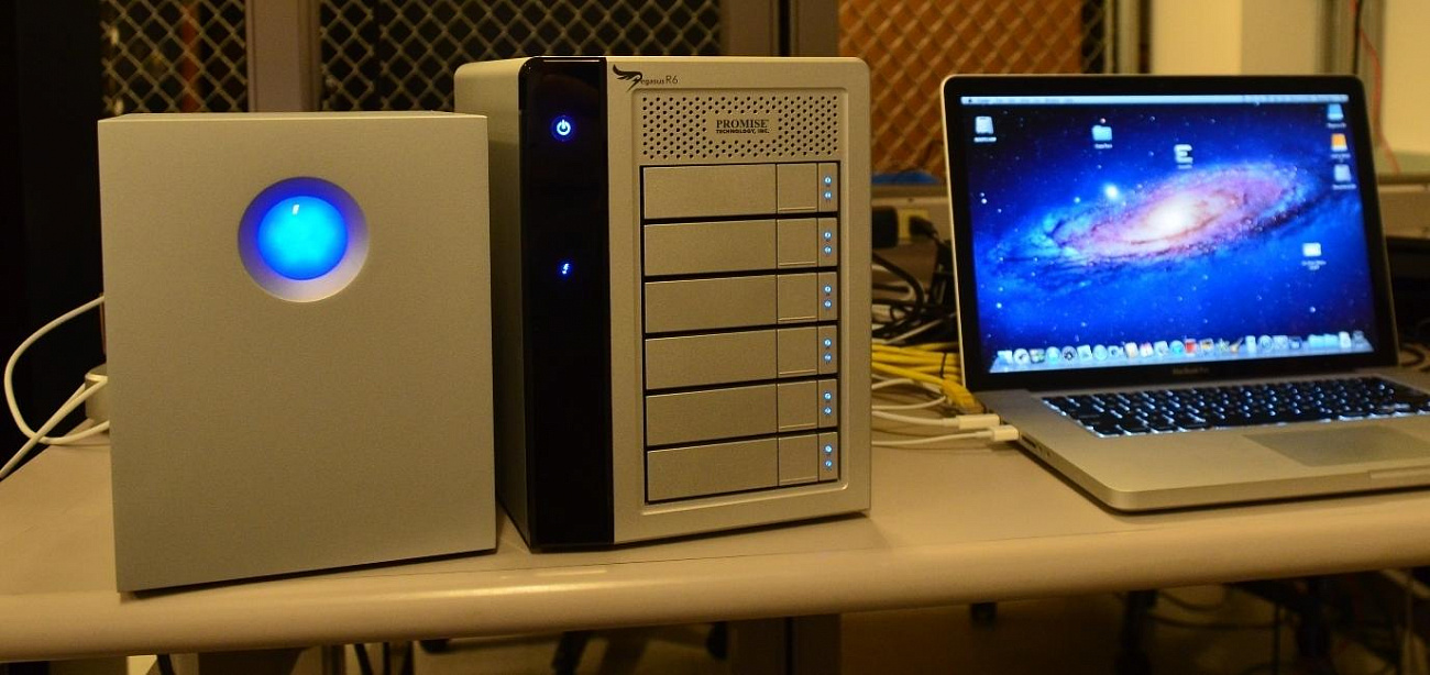 Сетевой накопитель + кабель LaCie 5big 40TB Thunderbolt 2 STFC4000400 (Silver) купить в интернет-магазине icover