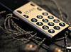 Телефон Elari NanoPhone (Gold) купить в интернет-магазине icover