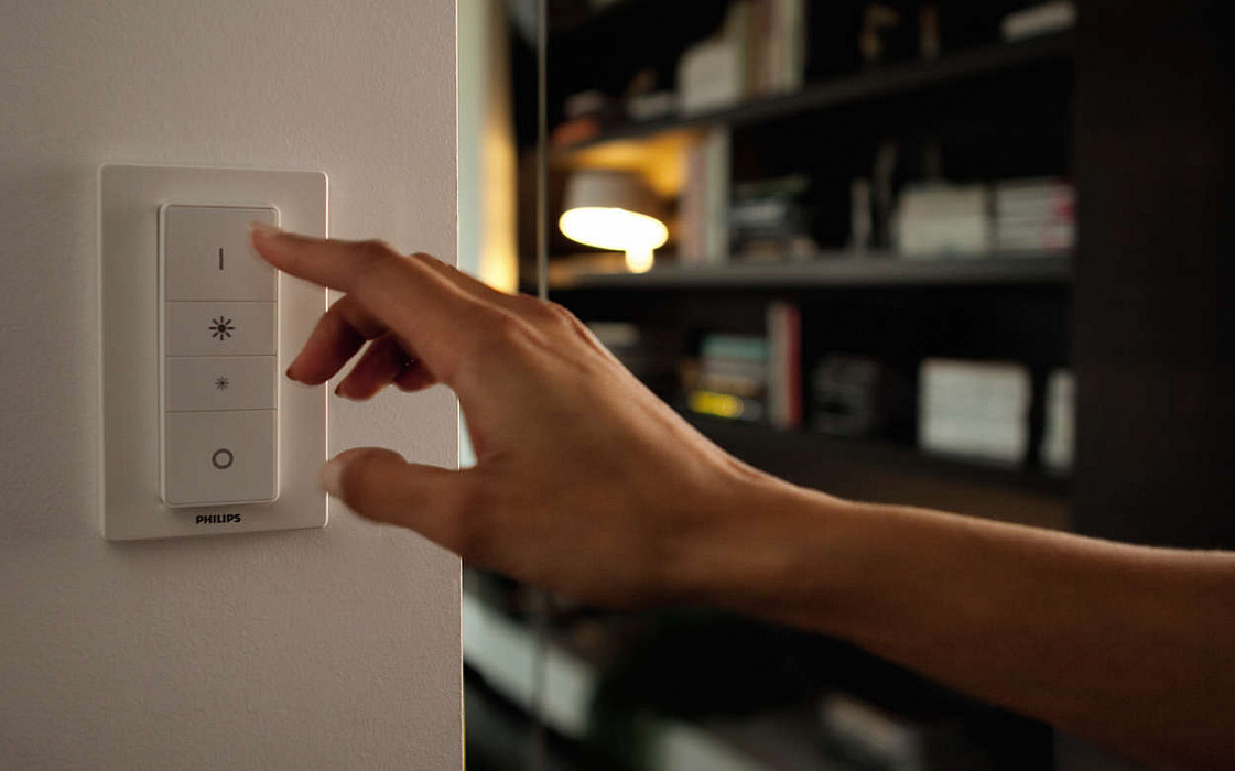 Комплект светодиодных ламп Philips Hue White Ambiance E27 + Dimmer Switch (8718696678404) купить в интернет-магазине icover