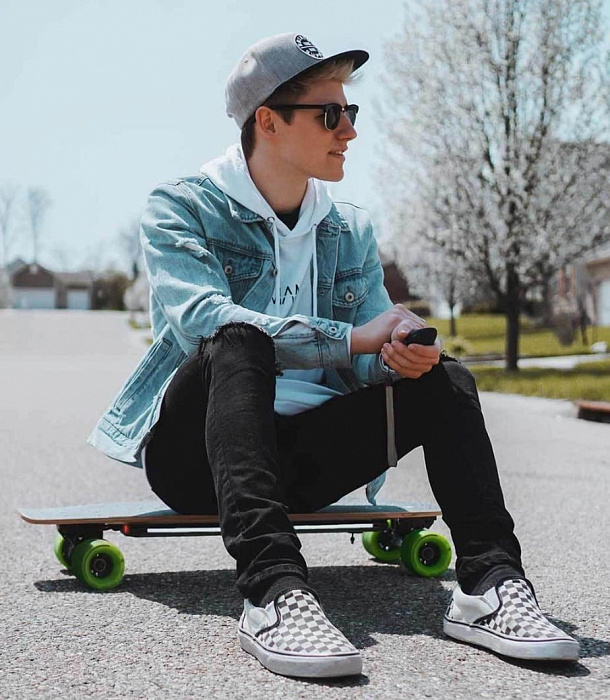 Скейтборд Xiaomi Acton Electric Skateboard NXT-33001 (Gray/Green) купить в интернет-магазине icover