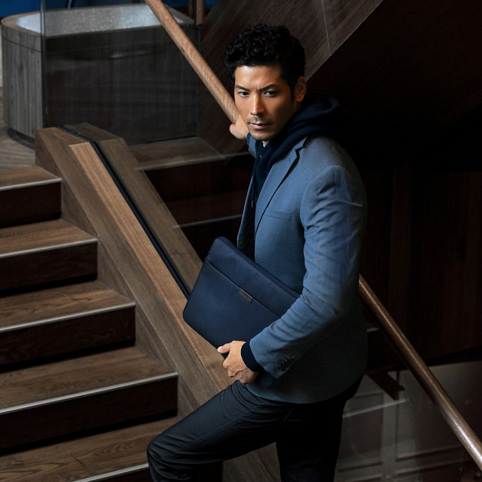 Чехол Uniq Bergen Nylon Laptop sleeve для ноутбуков 14" (Abyss Blue) купить в интернет-магазине icover