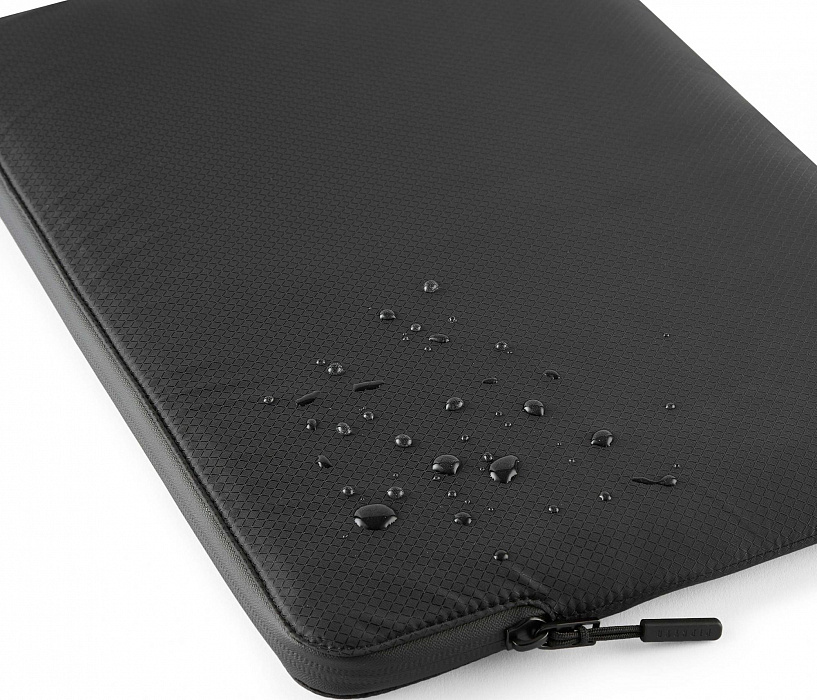 Чехол Pipetto Sleeve Ultra Lite (P057-106-13) для MacBook 13" (Black) купить в интернет-магазине icover