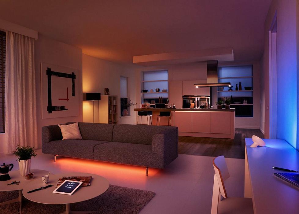 Умная светодиодная лампа Philips Hue White and Color Ambiance GU10 (929000261705) купить в интернет-магазине icover