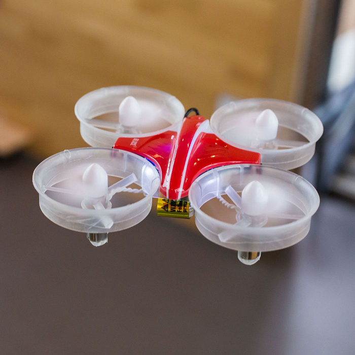 Квадрокоптер Blade Inductrix BNF BLH8780 (Red) купить в интернет-магазине icover