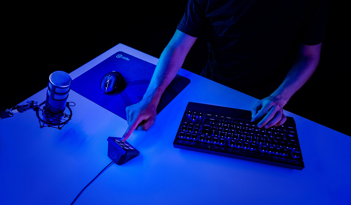 Панель для стриминга Elgato Stream Deck Mini (10GAI9901) купить в интернет-магазине icover